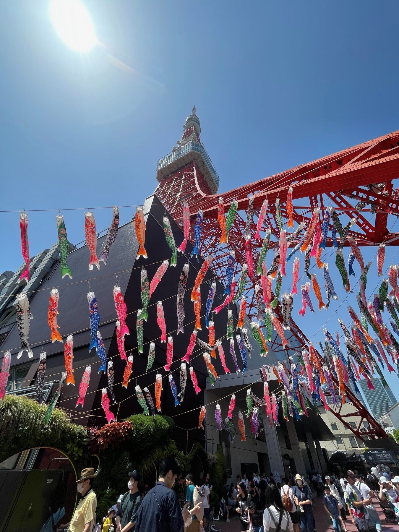 地域の祭りに集う人々。撮影：Taka